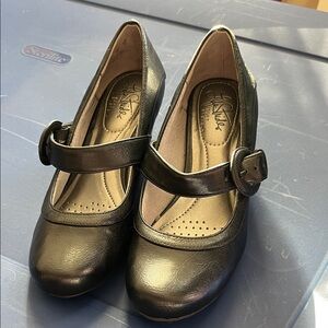 Life Stride Black Mary Jane Flats